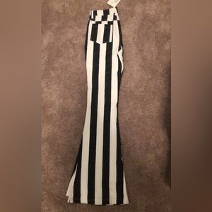 Brand new, never worn, still has the tags!